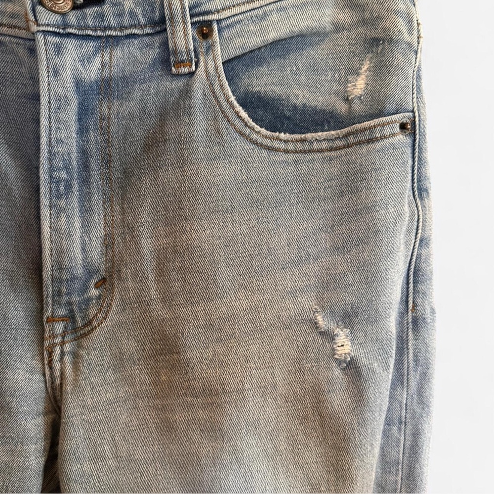 Abercrombie & Fitch High Rise Mom Jeans Sz 4 Sz 27 Distressed Light Straight Leg - Picture 6 of 6